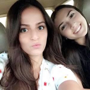 Meet your Posher, Abby